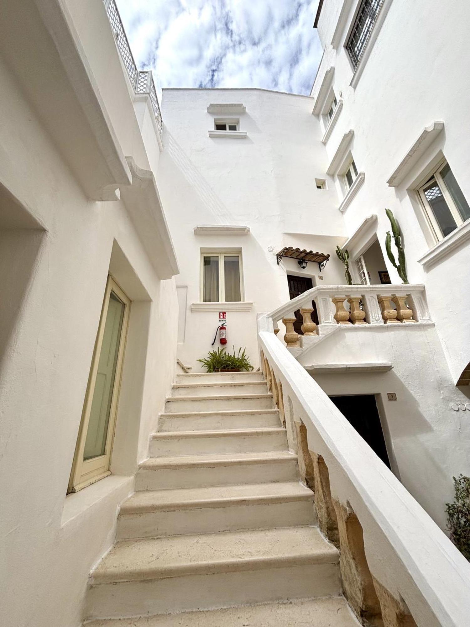 Kallistos Suites & Apartments Gallipoli Buitenkant foto